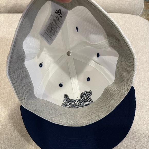 New era hat - Picture 7 of 8